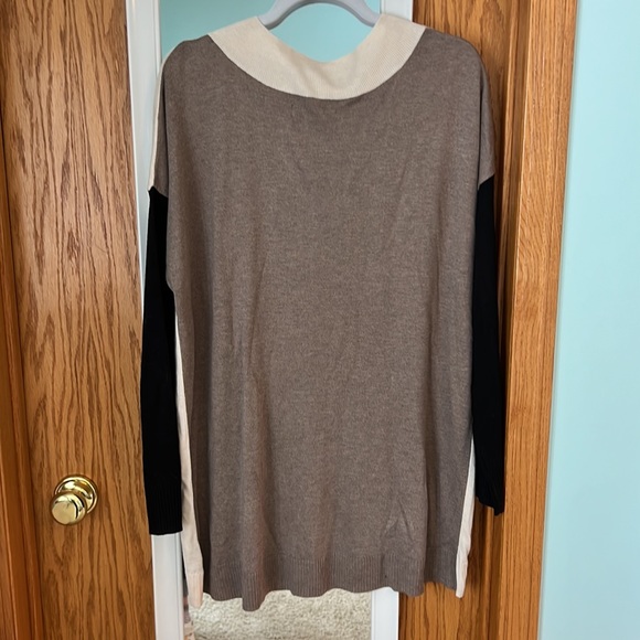 Apt 9 Color block Tunic Sweater - Picture 2 of 3